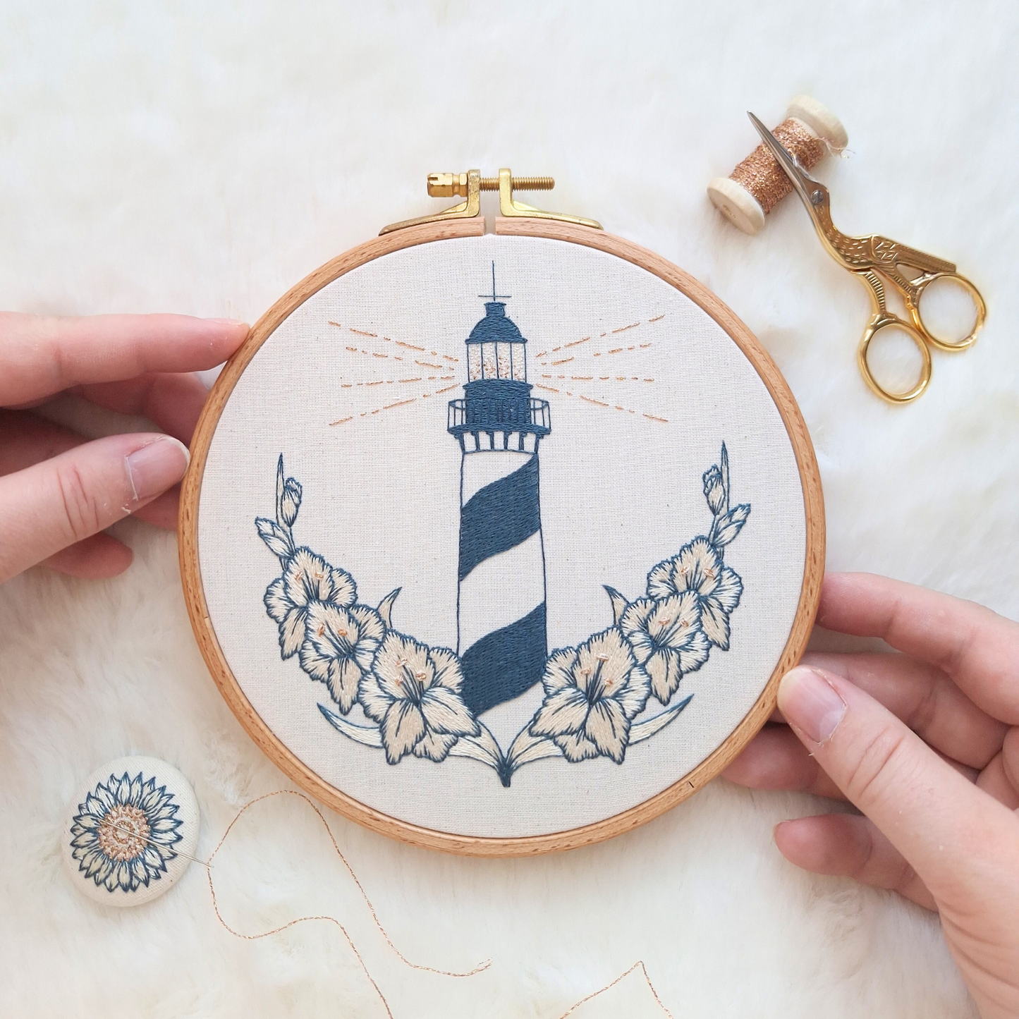 Patron de broderie - Un phare dans le coeur
