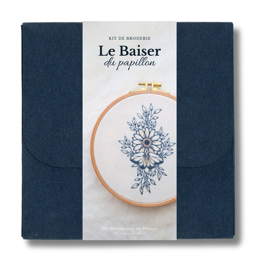 Kit de broderie - Le Baiser du papillon