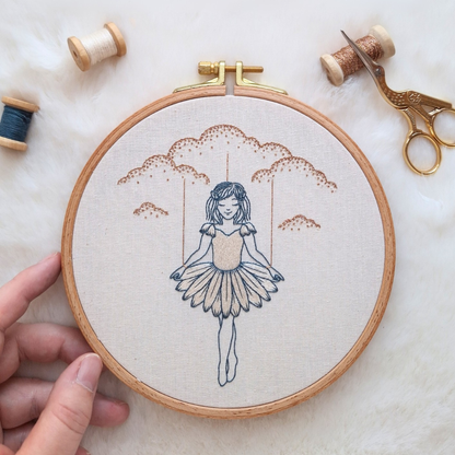 Patron de broderie - Calie Jolie sous les fils du ciel