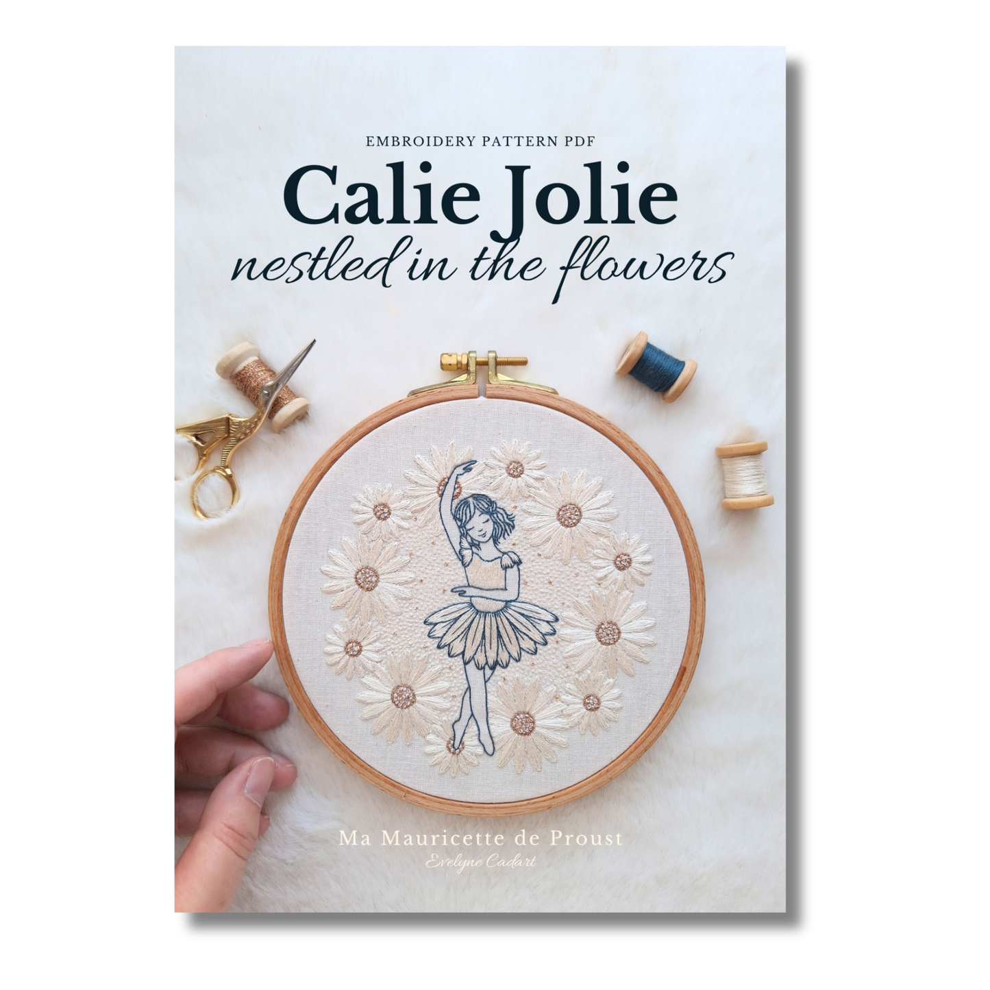 Patron de broderie - Calie Jolie au creux des fleurs