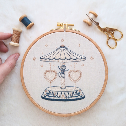 Patron de broderie - Le carrousel aux cœurs sacrés