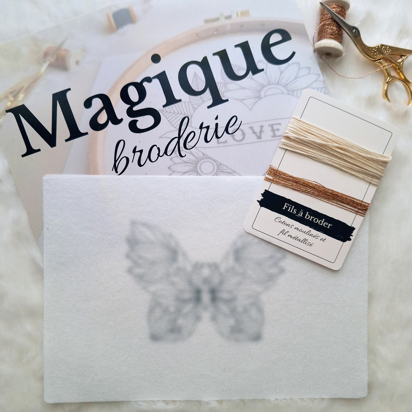 Magique broderie - Papillon de l'aube